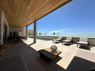 Maison à Benijófar. Esta no es una villa cualquiera. es una creación extraordinaria,