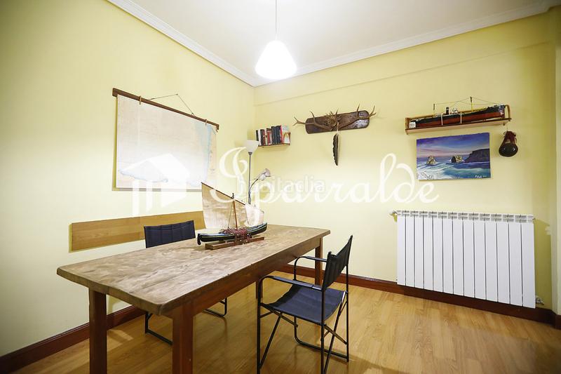 Foto 19b5b69f-b306-4941-8f34-f56d4a422bd8. Piso céntrico piso con balcón y trastero en Centro - Mendibil - Santiago Irun