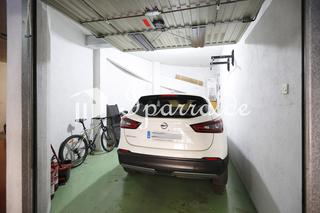 Aparcament cotxe  Irun - plaza anzaran. Garaje muy amplio en plaza anzarán