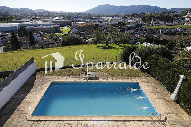Foto 0c6b0e24-3741-4c01-a38a-321a03e17167. Casa amb calefacció aparcament piscina a Hendaye