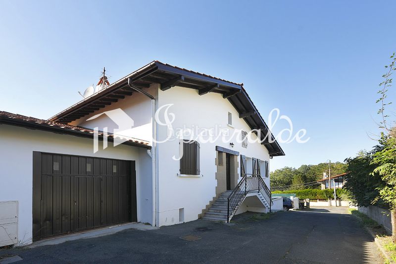 Foto 59dcf901-4194-4962-b05f-36f16aa22ea6. Casa amb calefacció aparcament piscina a Hendaye