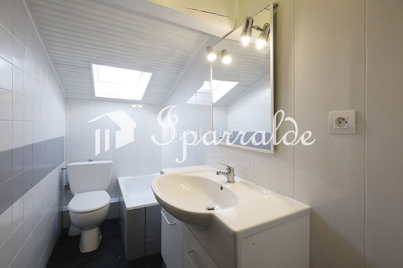 Foto a1ef3b3f-5e83-462b-a933-ba4ed41bae83. Casa amb calefacció aparcament piscina a Hendaye