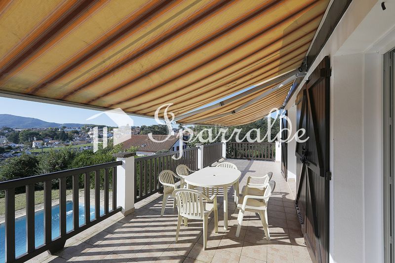 Foto f0da0691-8506-403a-aabc-330c269d0310. Casa amb calefacció aparcament piscina a Hendaye