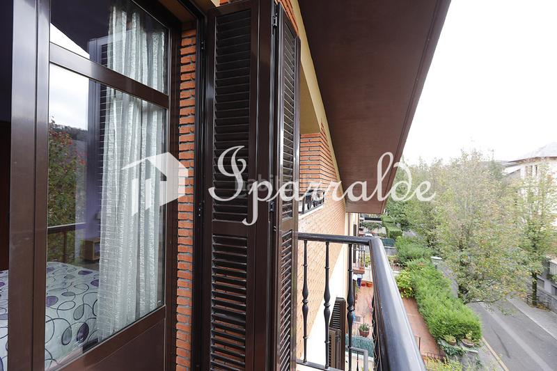 Foto 2f967ac6-c855-4520-9a97-5a193e9f2b4e. Casa aparellada amb calefacció aparcament a Lapice - Larreaundi - Olaberria - Meaka Irun