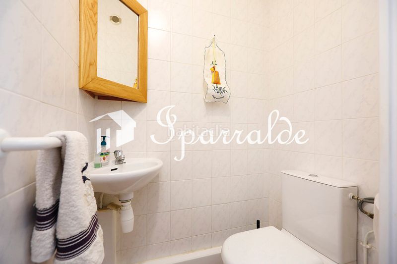 Foto 2e65d5bd-b8a2-4756-a40e-31a7110afb36. Casa amb aparcament piscina a Hendaye