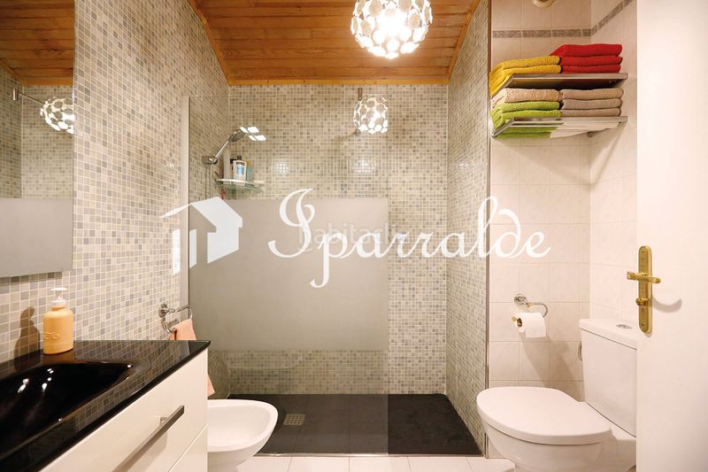 Foto 3aeea2f6-b221-4dd4-aaee-ce9f814bfd9b. Casa amb aparcament piscina a Hendaye