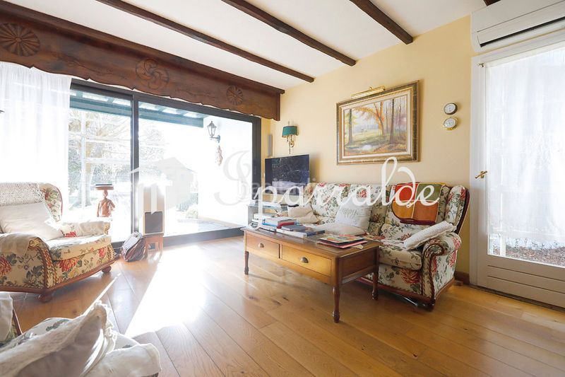 Foto cd18062f-47cd-4737-8d05-bee6da962127. Casa amb aparcament piscina a Hendaye