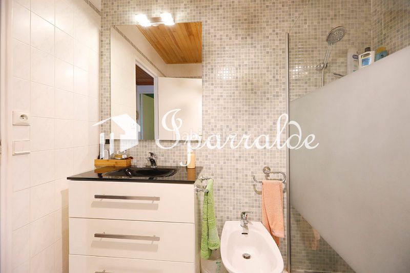 Foto ddd671a9-acf5-4fae-b842-dd912a46e343. Casa amb aparcament piscina a Hendaye