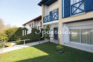 Casa a Hendaye. Villa con jardín  barrio muy demandado de lissardy en hendaya pl