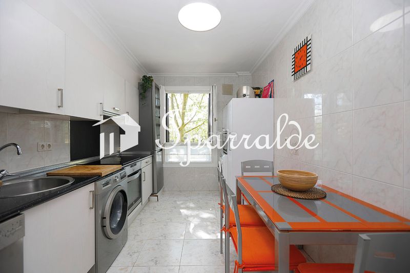 Foto f83048ab-f52e-4805-9c8e-b6e3d1746e2c. Pis amb calefacció a Palmera - Dumboa - Arbes Irun