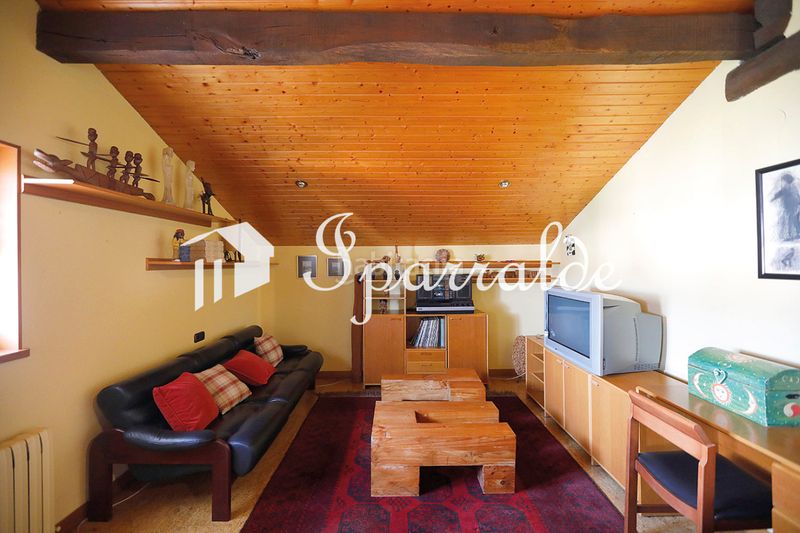 Foto 40192171-0c57-40a7-ba57-3ff22bce21eb. Casa amb calefacció aparcament a Pinar - Anaka - Belaskoenea Irun