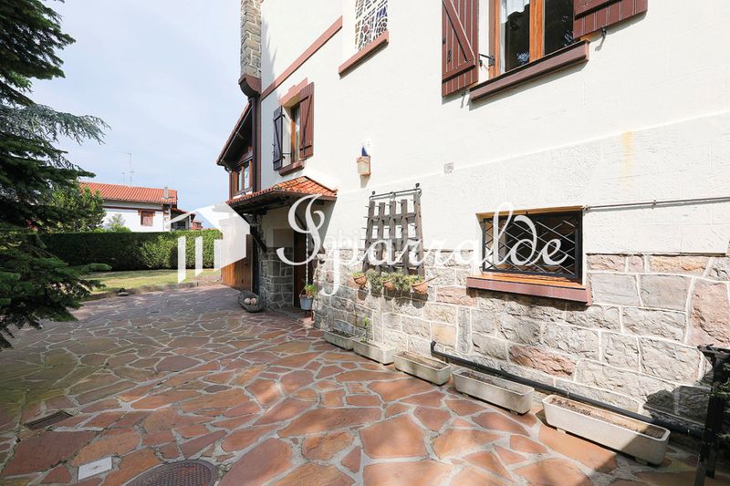 Foto 561daef0-943e-40ac-b960-80f5ece64c08. Casa amb calefacció aparcament a Pinar - Anaka - Belaskoenea Irun