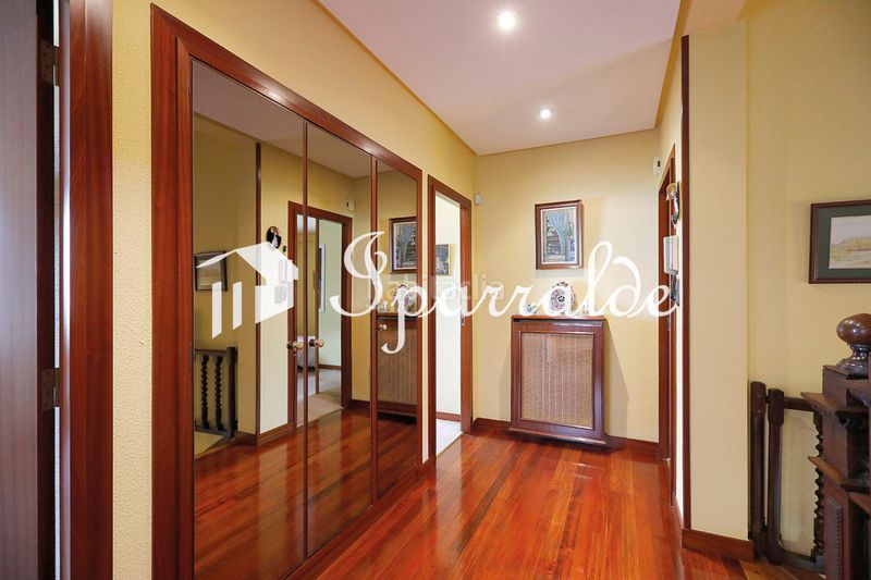 Foto 59e8a5ff-9e65-4789-a851-ac20d0d8a145. Casa amb calefacció aparcament a Pinar - Anaka - Belaskoenea Irun