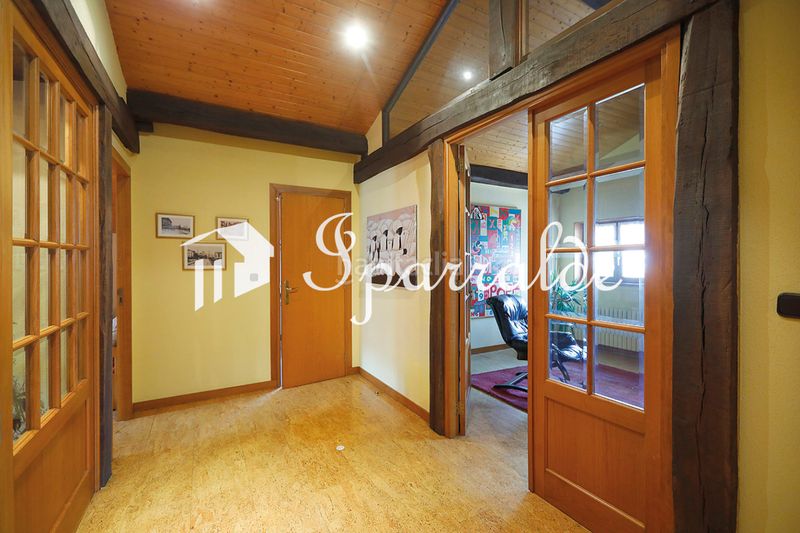 Foto 5b9133e8-c779-46f9-a7d3-94868eb5a726. Casa amb calefacció aparcament a Pinar - Anaka - Belaskoenea Irun