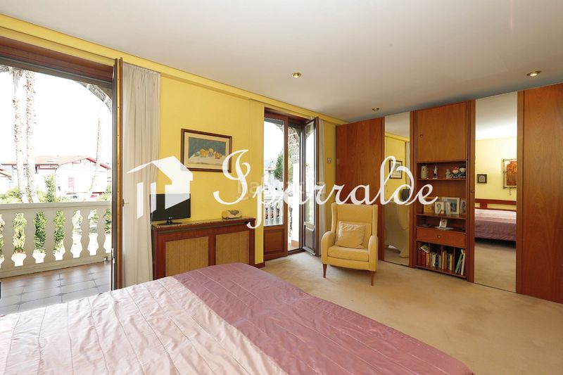 Foto 76a12d41-9152-48b1-8edd-e7ec0b969c0e. Casa amb calefacció aparcament a Pinar - Anaka - Belaskoenea Irun