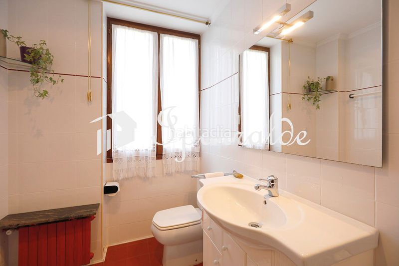 Foto 7e55ab68-489d-4a27-85f9-4b3148926299. Casa amb calefacció aparcament a Pinar - Anaka - Belaskoenea Irun