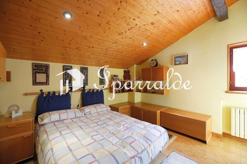 Foto f2a0a28d-a0f3-4cac-abad-745244932f37. Casa amb calefacció aparcament a Pinar - Anaka - Belaskoenea Irun