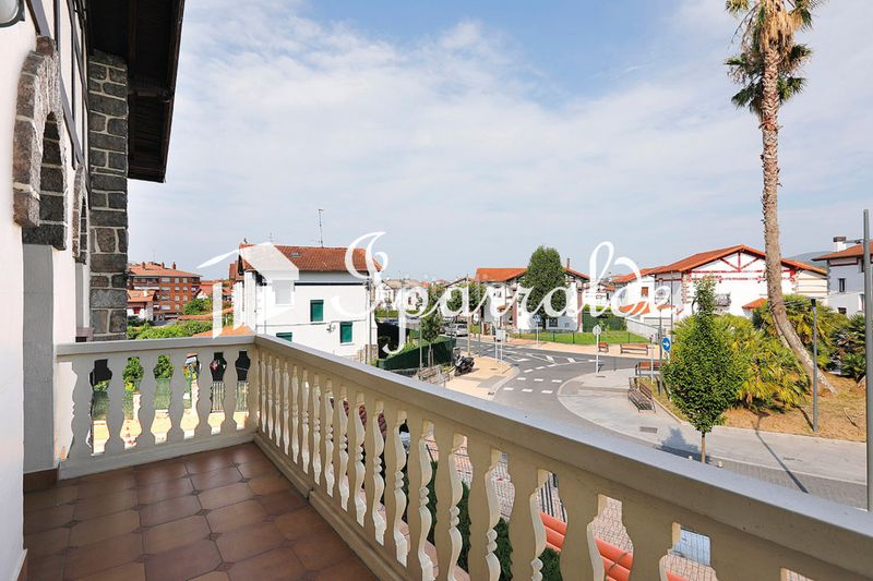 Foto fcbb550a-ce78-430e-ab03-ec6409f708f0. Casa amb calefacció aparcament a Pinar - Anaka - Belaskoenea Irun