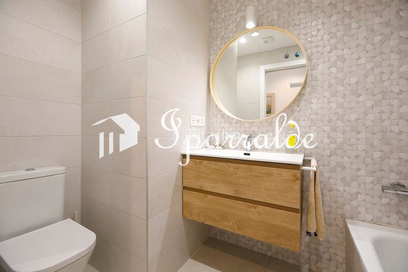 Foto f6914407-8715-4894-9de9-a88bfe765523. Pis amb calefacció aparcament a Centro - Mendibil - Santiago Irun