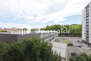 Appartement  Irun - virgen milagrosa. Piso de 3 habitaciones con balcón y estupendas vistas