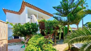 Chalet  Carrer de la font. Oportunidad única de negocio y vivienda