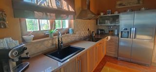 Chalet in Pratdip. Villa elite se encuentra en una gran parcela en un hermoso entor
