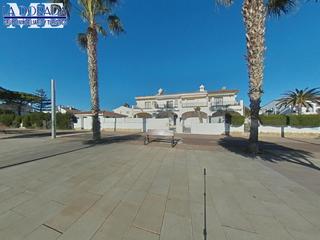 Casa adossada a Mar Cambrils. Magnífico adosado frente al mar en cambrils con licencia turísti