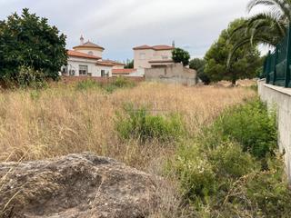 Residential Plot in Centre. Parcela en costa zefir de 532 metros. urbanizable, zona asfaltad