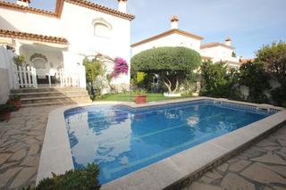 Semi detached house in Centre
