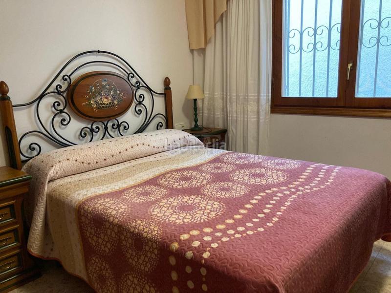 Foto a690b714-d3ec-4e1d-bd94-87122672c3c5. Chalet con camino parcheggio piscina in Platja de Mont-roig Mont-roig del Camp