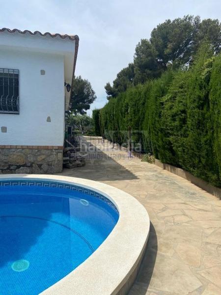 Foto d332418c-1cf0-4fd8-88c6-062437f6c785. Chalet con camino parcheggio piscina in Platja de Mont-roig Mont-roig del Camp