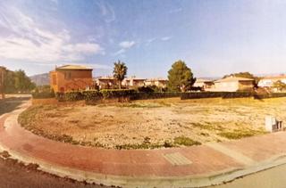 Terreny residencial a Platja de Mont-roig. Parcela en masos d'en blader