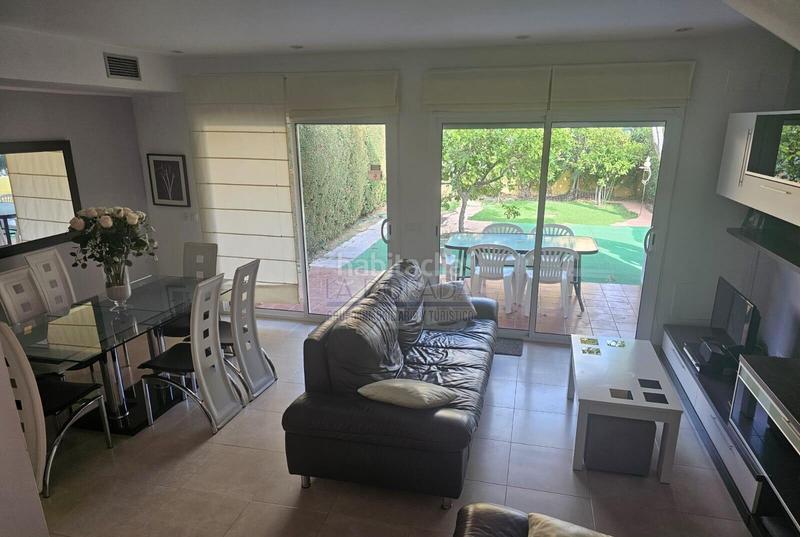 Foto 88d757e3-e72a-40a1-a0af-17b6b4f8bbcd. Casa adosada 1196 en Pino Alto Miami Platja