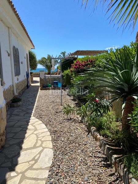 Foto fd62e708-68d2-4e71-9346-8f6af188b3f1. Chalet casa independiente en primera línea de mar con vistas panorámicas en Mont-roig del Camp