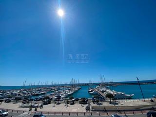 Pis  Passeig marítim. Piso en primera linea puerto