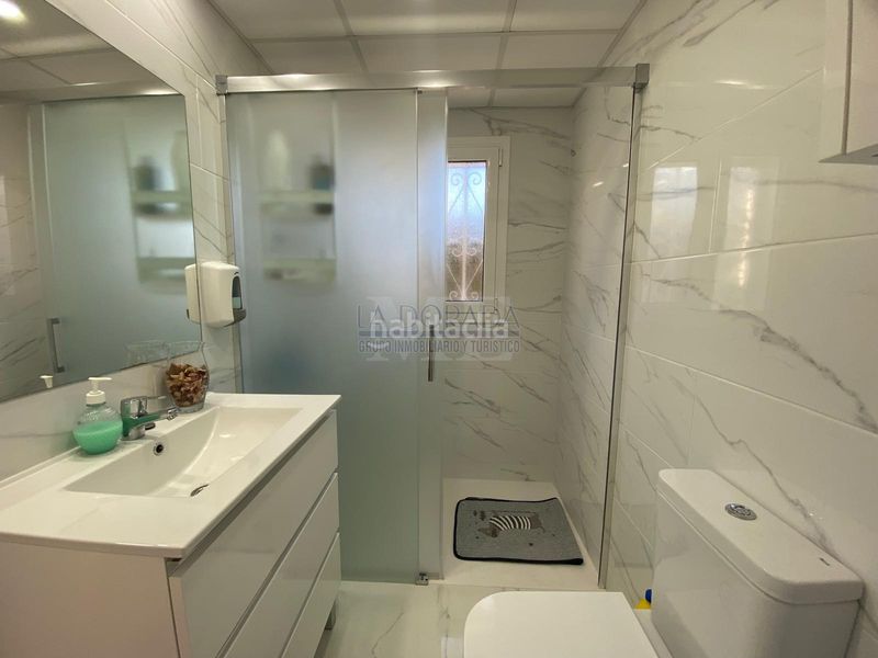 Foto 20f004fa-aaec-4218-a2c5-edec12ec4f74. Planta baixa amb calefacció aparcament a Cambrils mediterrani Cambrils