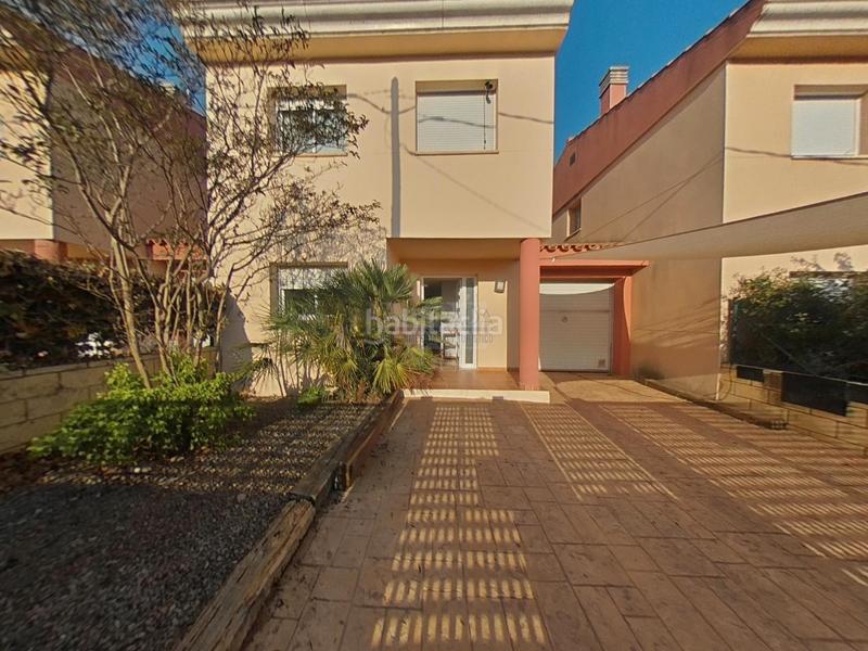 Foto 086e8722-f7bf-40fc-beb8-3d544dbc845d. Maison jumelée avec chauffage parking dans Poble Mont-roig del Camp