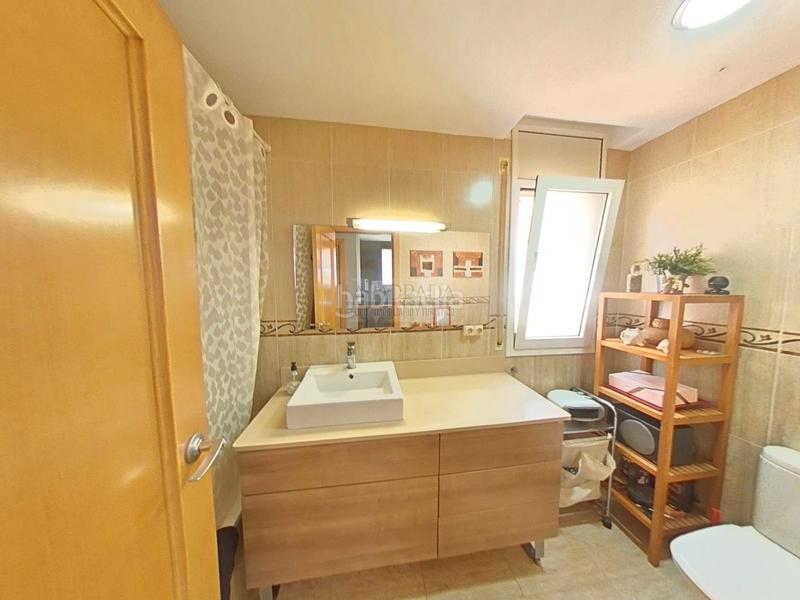 Foto 0b79f04d-6837-4789-9520-82efa648a7bc. Maison jumelée avec chauffage parking dans Poble Mont-roig del Camp