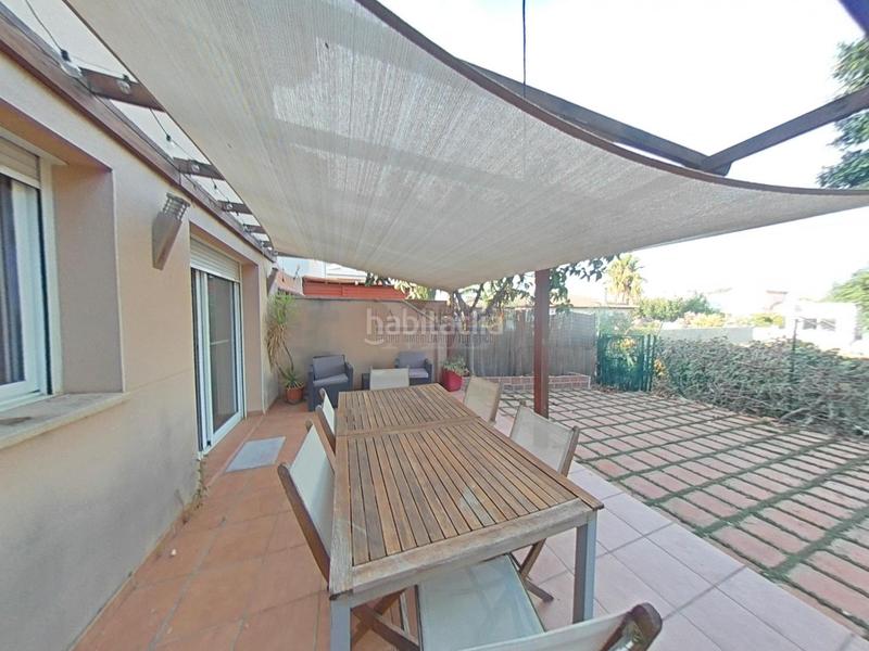 Foto fad107e3-9fd9-4992-bda1-7f19a55afb34. Maison jumelée avec chauffage parking dans Poble Mont-roig del Camp