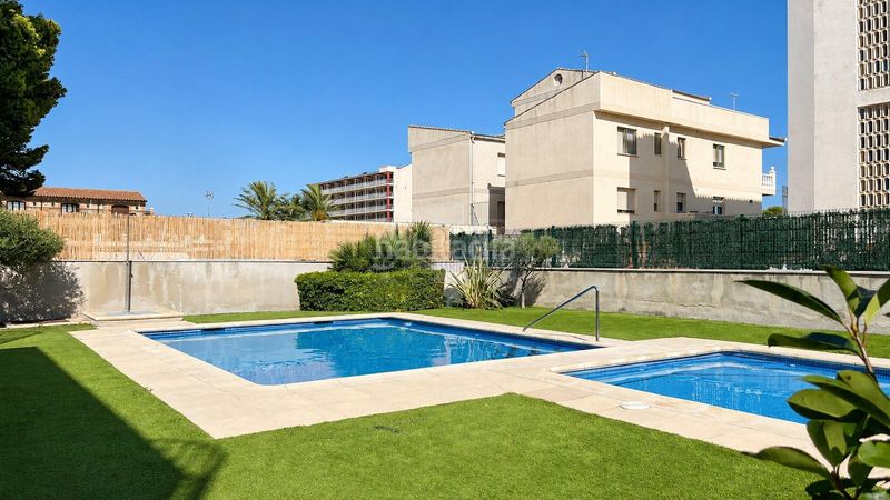 Foto e1d9a6d3-aed4-4c31-b8a5-28e75bd2bdc1. Pis amb aparcament piscina a Centre Miami Platja