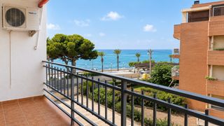 Piccolo appartamento in Vandellòs i l´Hospitalet de l´Infant. Apartamento con terraza y vistas al mar en l’hospitalet de l’inf