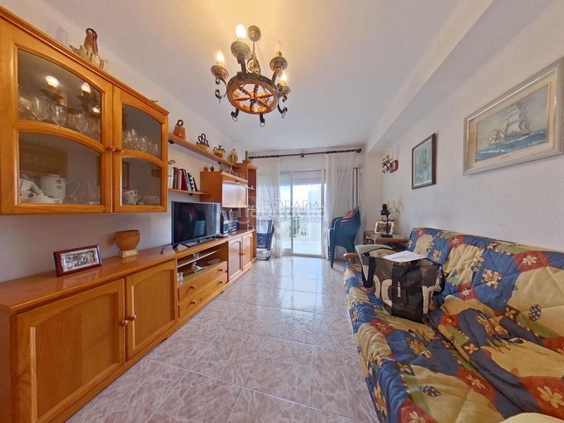 Foto 11aeaefb-ecde-472b-b5ea-55d448e2fc90. Piso amplio apartamento con terraza y vistas al mar en Salou