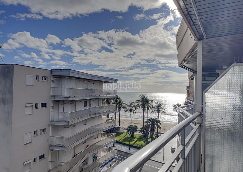 Foto b17fc403-56dc-49d7-8384-9ea9b40a3de4. Piso amplio apartamento con terraza y vistas al mar en Salou