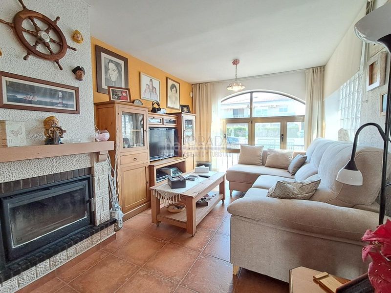Foto fa89a7ce-2932-4c9f-8e89-52d8ec2bfe68. Casa adossada amb calefacció aparcament a Cambrils mediterrani Cambrils