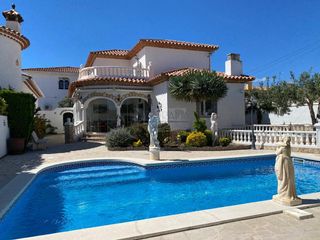 Casa  Carrer tenerife. Villa de lujo – miami playa