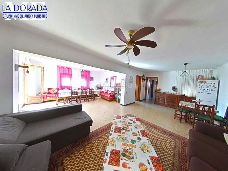 Foto d629e23c-a5f2-41ad-9490-723b3164c7df. Pis a Passeig Marítim Miami Platja