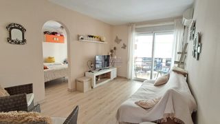 Appartement  Carrer de madrid. Piso en 1a línea con vistas laterales al mar en salou