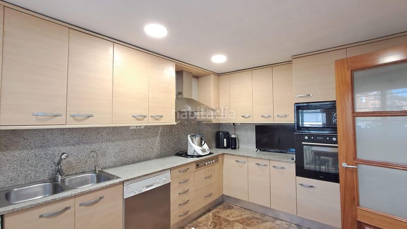 Foto d710f71f-6431-4440-9ecc-673ef39d5b97. Casa adossada amb calefacció aparcament piscina a Cambrils