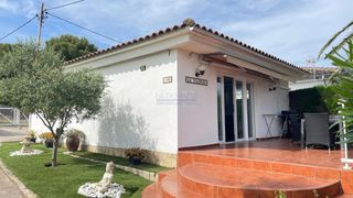 Casa  Avinguda vilafortuny. Encantadora casa individual de una sola planta con licencia turí