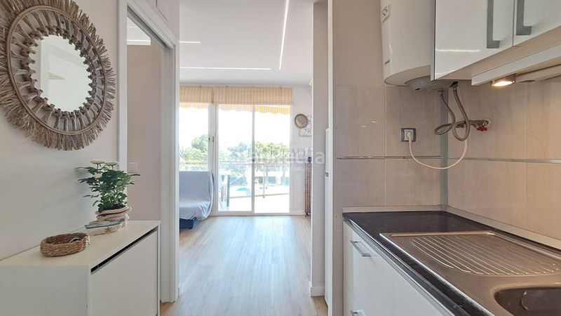 Foto 4706bf95-52e2-4251-9661-6af04fd2a0a8. Piso ¡piso reformado en 1a línea de playa en miami! en Miami Platja